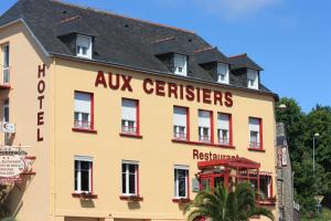 Hotels Maison Hotel Aux Cerisiers : photos des chambres