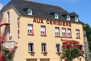 Hotels Maison Hotel Aux Cerisiers : photos des chambres