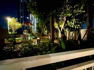 Luxury Poolside 2BR Orchard Apartment, Pakuwon Mall