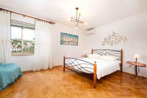 Holiday home in Vrbnik - Insel Krk 36717