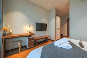 Calm Sojourn, Sky Suites KLCC
