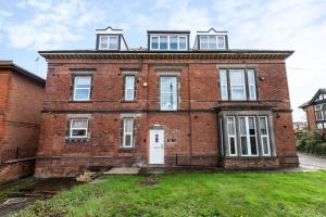 Charming Studio Apartment in Derby by Renzo, Ideal for Contractors and Business Stays