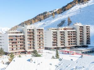 Apartment Rosablanche C22 by Interhome