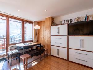 Apartment Le Curling B - Val Claret-41 by Interhome