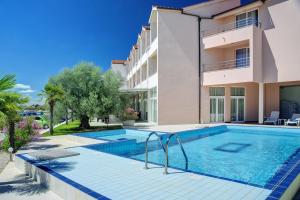 4 star hotell Hotel Duje Vodice Horvaatia