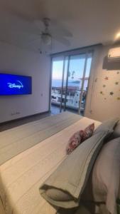 hermoso apartamento en pozos colorados con playa privada y doble vista al mar