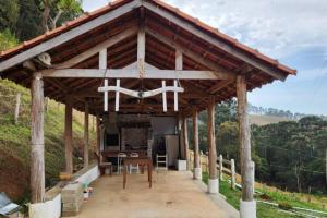 Sitio Cachoeira da Gomeira