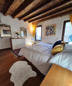 Juliets Bed Art Verona