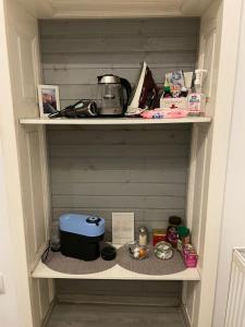 Old Town Impressionist Apartment