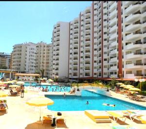 #149 Rocha Apartment by Home Holidays