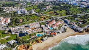 Terraços do Vau by CORAL