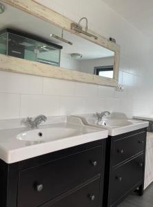 Amster Houseboat Bed without Breakfast