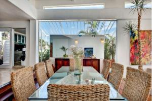 Casa de Playa- transportation & cooks included!