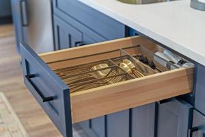 King Sweet, 2bd, 1 bath, in Historic Walkers Point