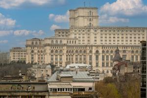 Splendid 2BR Apartment with Breathtaking Views of Casa Poporului