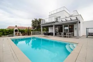 Luxury Villa - Amazing Sea Views - Santo Tomás