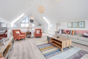 Attractive pet friendly beach house in Westward Ho