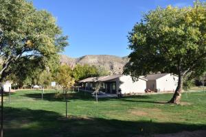 Bunkhouse 8B In Natural Setting