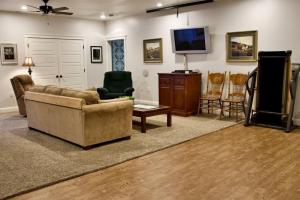 LV4 Large Basement Apartment for Zion Homebase