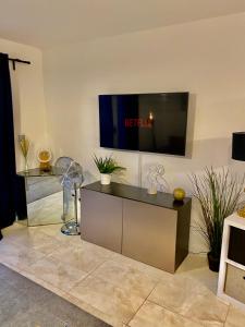 Captivating 1-Bed Apartment Greater London