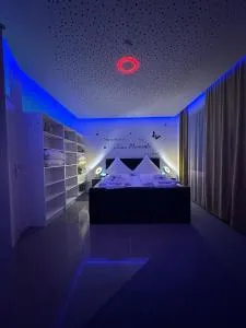 Modern Apartments Neuburg U - TOP - 2 Zimmer, Komfort, Zentrum, Wi-Fi, Smart TV, Stellplatz, Küche - Oberhausen