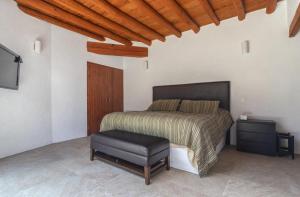 Top location with private pool