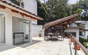 Top location with private pool