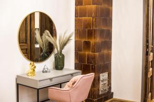 CracWoW K8 No.1 Apartment