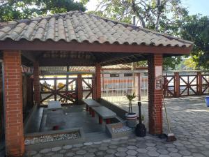 Chalé pé na areia em Ubatuba