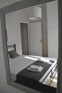 Hibiscus House in traditional settlement of Parikia