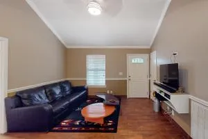 Madison Manor - 麦迪逊