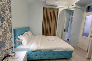 3Studios with balcony in Old city #5