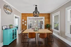 Charming Craftsman close by Bishop Arts & Downtown - Oak Cliff