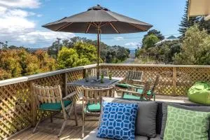 Onetangi Bliss - Waiheke Island Holiday Home - Omiha