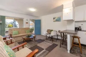 Blueys Beach Villa Manyana 07 - Forster