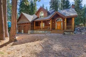 Fox Crossing at Tahoe Donner by Tahoe Getaways - 3BR Vacation Rental w Forested Views & HOA Amenities! - Donner Pines Tract