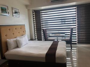 Studio unit at The Beacon Makati near Greenbelt