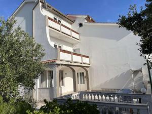 Apartment Barbat 14247d 