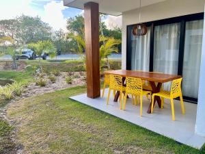 Village encanto - 2 quartos, luxo, térreo e lindo na Praia do Forte