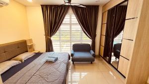 DPutra Suites 2BR Kulai by Luxecocoo CK