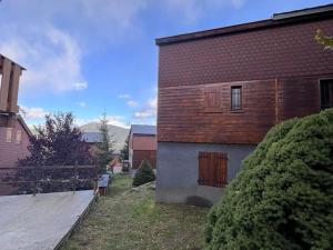 Chalet Mitoyen au Cœur des Pistes - FR-1-593-98