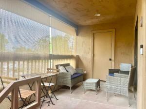 Desert Getaway - Luxury Condo Loft