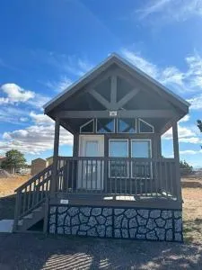066 South Rim Grand Canyon Tiny Home Sleeps 8 - Tusayan