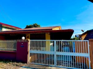 Ramizu Homestay Pokok Sena