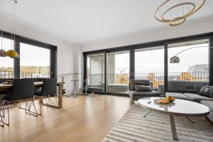 Modern 3bed room sea view apartment @ Oslo Barcode