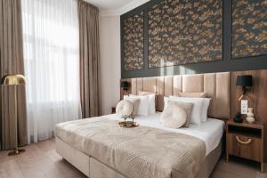 White Lotus - LoftAffair Collection