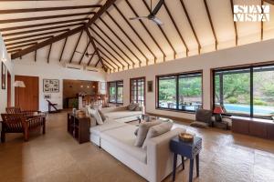 Wander Beyond by StayVista - Featuring a Bali-themed abode and a refreshing swimming pool