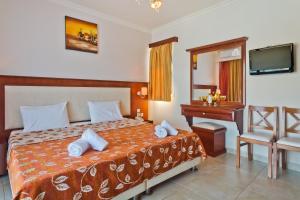 Apartment with Mountain View room in Royal Beach Hotel