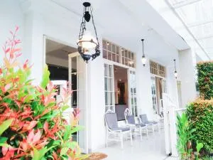 Victoria Bed & Breakfast - Malang