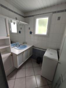 Maisons de vacances Pascanono - Location de maison de vacances avec jardin pour sejour a Le Palais, Belle-Ile-en-mer : photos des chambres